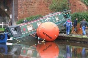 Narrow Boat salvage